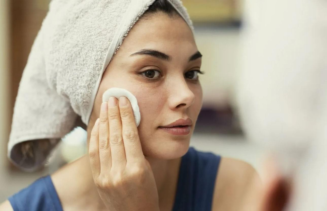 Cách chăm sóc da bị nám đúng cách để ngăn ngừa lây lan