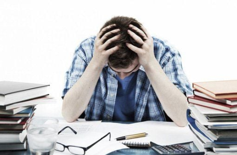 Các nguyên nhân gây ra mụn trứng cá
