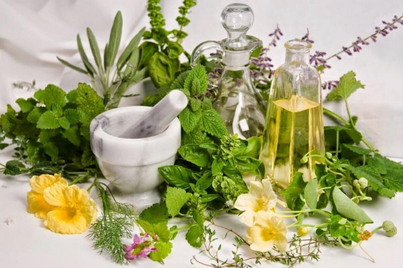 Cách Chăm Sóc Da An Toàn Cho Bà Bầu Bị Mụn