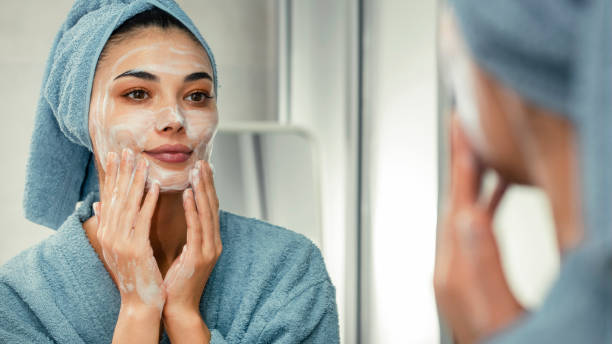 Skincare Đúng Cách: Có Nên Dùng Toner Khi Da Đang Bị Mụn ?