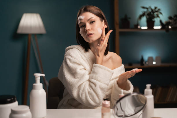 Da sạm, thâm mụn không dứt? Đây là quy trình chăm da ban đêm bạn cần áp dụng ngay