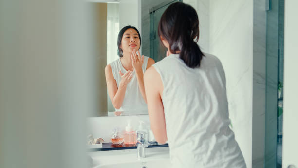Chăm Da Mỗi Ngày Vẫn Mụn ? Hãy Thử Routine Của Chuyên Gia Này