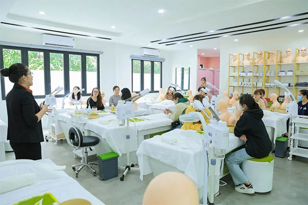 Workshop Trị Mụn Skinsolve: Cơ Hội Vàng Cho Các Đại Lý Kinh Doanh Làm Đẹp Và Spa